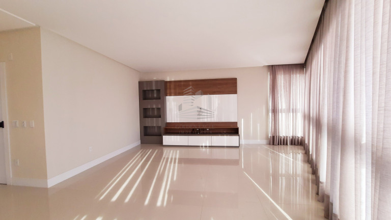 Imagem Apartamento com 4 Quartos à Venda, 165 m² em Fazenda - Itajaí Imagem Apartamento com 4 Quartos à Venda, 165 m² em Fazenda - Itajaí