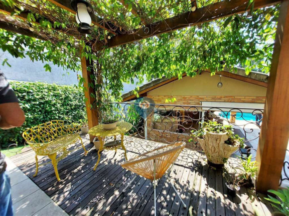 Casa com 5 Quartos à Venda, 350 m² em Granja Viana - Cotia