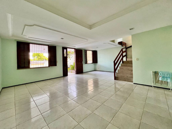 Imagem Casa com 4 Quartos à Venda, 180 m² em Sapiranga - Fortaleza Imagem Casa com 4 Quartos à Venda, 180 m² em Sapiranga - Fortaleza