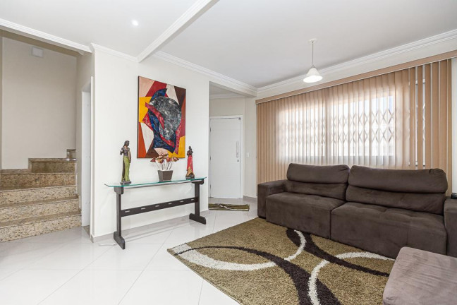 Imagem Sobrado com 4 Quartos à Venda, 170 m² em Uberaba - Curitiba Imagem Sobrado com 4 Quartos à Venda, 170 m² em Uberaba - Curitiba