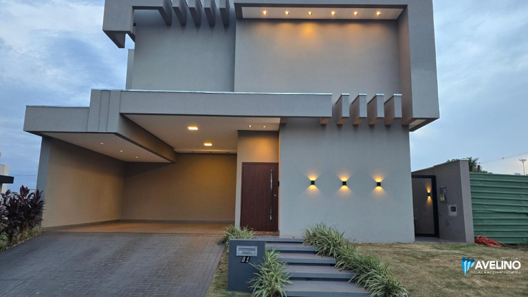Sobrado com 3 Quartos à Venda, 225 m² em Porto Seguro - Dourados