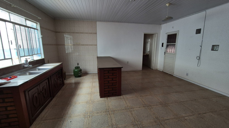 Casa com 4 Quartos à Venda,  em Vila Yolanda - Foz Do Iguaçu