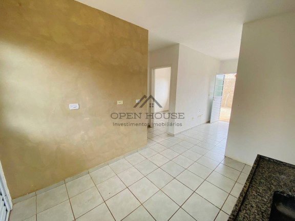 Imagem Casa com 2 Quartos à Venda, 52 m² em Botucatu