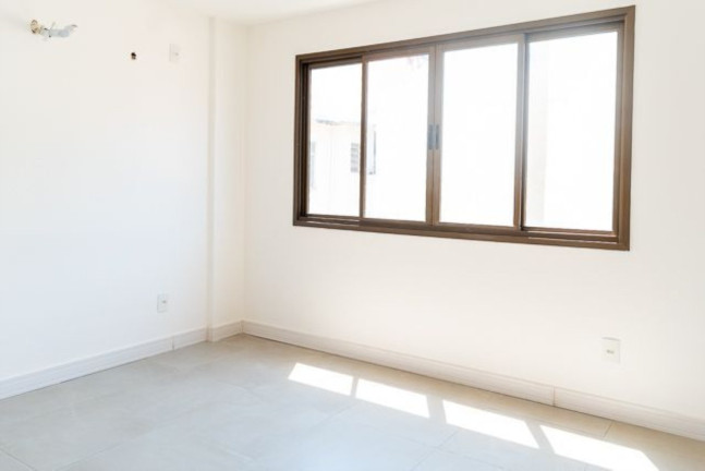 Imagem Imóvel com 3 Quartos à Venda, 92 m² em Tijuca - Rio De Janeiro Imagem Imóvel com 3 Quartos à Venda, 92 m² em Tijuca - Rio De Janeiro