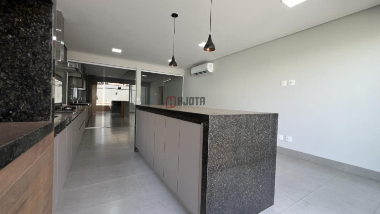 Imagem Casa de Condomínio com 3 Quartos à Venda, 226 m² em Cond Jardim Botânico - Bady Bassitt