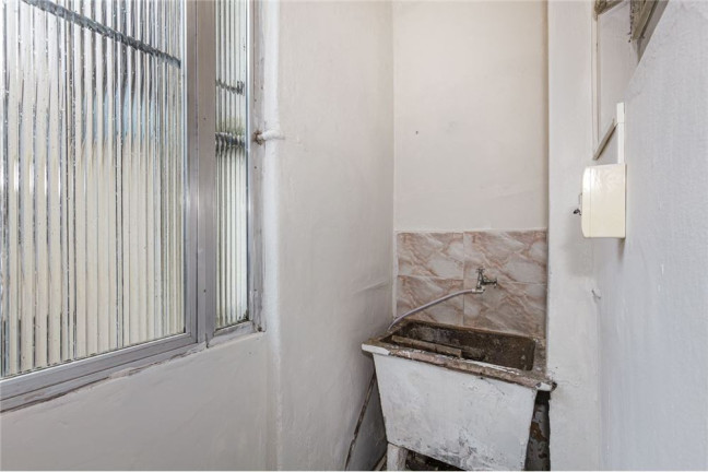 Imagem Imóvel com 1 Quarto à Venda, em Auxiliadora - Porto Alegre Imagem Imóvel com 1 Quarto à Venda, em Auxiliadora - Porto Alegre