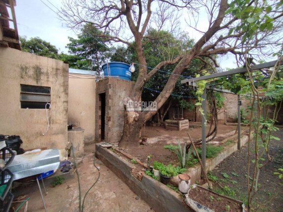 Imagem Casa com 3 Quartos à Venda, 404 m² em Boa Vista - Uberaba Imagem Casa com 3 Quartos à Venda, 404 m² em Boa Vista - Uberaba