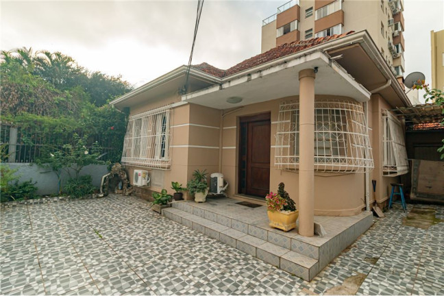 Imagem Casa com 3 Quartos à Venda, em Azenha - Porto Alegre Imagem Casa com 3 Quartos à Venda, em Azenha - Porto Alegre