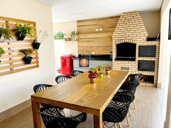 Imagem Casa com 4 Quartos à Venda, 500 m²