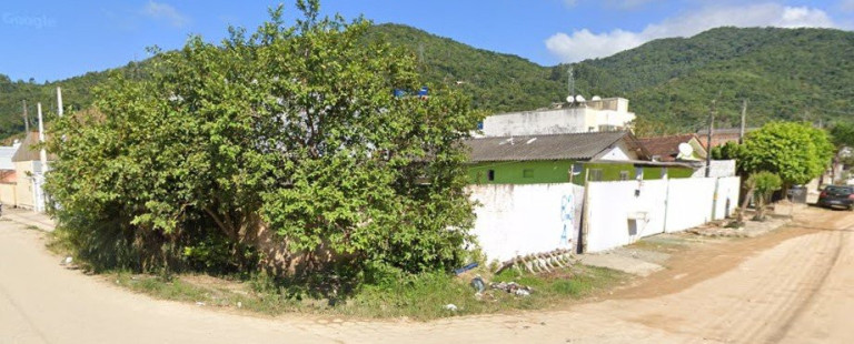 Imagem Casa com 3 Quartos à Venda, 460 m² em Cedro - Camboriú Imagem Casa com 3 Quartos à Venda, 460 m² em Cedro - Camboriú
