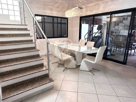 Imagem Casa com 4 Quartos à Venda, 313 m² em Vila Zezé - Jacareí