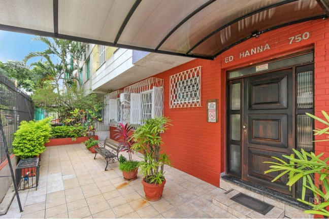 Imagem Imóvel com 1 Quarto à Venda, 26 m² em Santana - Porto Alegre Imagem Imóvel com 1 Quarto à Venda, 26 m² em Santana - Porto Alegre