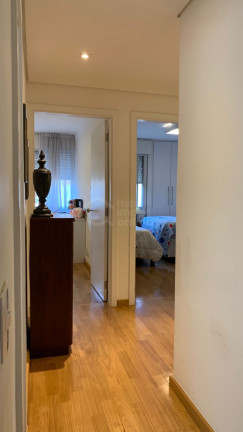 Imagem Apartamento com 4 Quartos à Venda, 206 m²