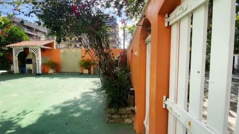 Imagem Casa com 11 Quartos à Venda, 372 m² em Passagem - Cabo Frio Imagem Casa com 11 Quartos à Venda, 372 m² em Passagem - Cabo Frio