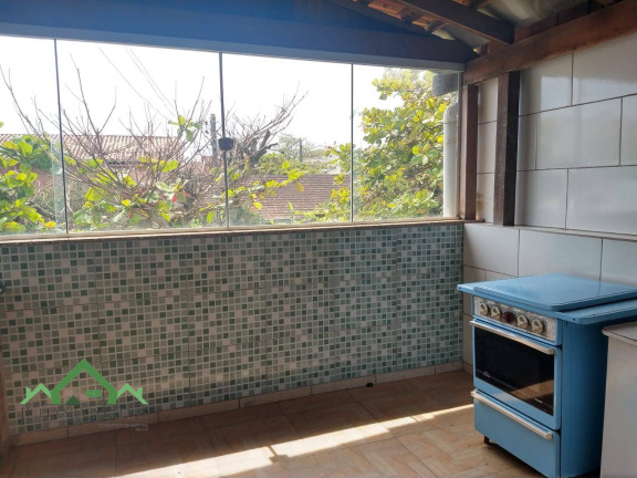 Imagem Casa com 5 Quartos à Venda, 198 m² em Centro - Balneário Barra Do Sul Imagem Casa com 5 Quartos à Venda, 198 m² em Centro - Balneário Barra Do Sul