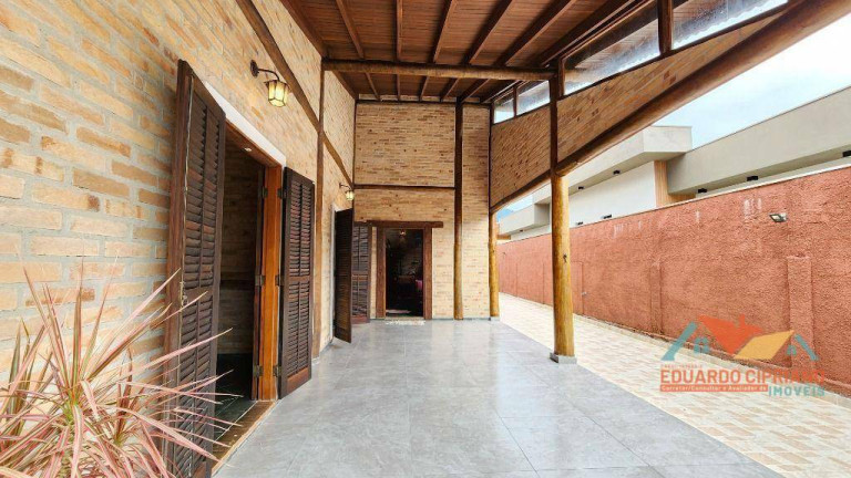 Imagem Casa com 4 Quartos à Venda, 239 m² em Massaguaçu - Caraguatatuba