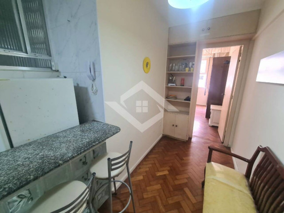 Imagem Apartamento com 1 Quarto à Venda, 30 m² em Copacabana - Rio De Janeiro Imagem Apartamento com 1 Quarto à Venda, 30 m² em Copacabana - Rio De Janeiro