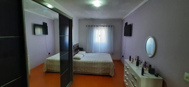 Imagem Casa com 4 Quartos à Venda, 235 m² em Jardim Paraventi - Guarulhos Imagem Casa com 4 Quartos à Venda, 235 m² em Jardim Paraventi - Guarulhos