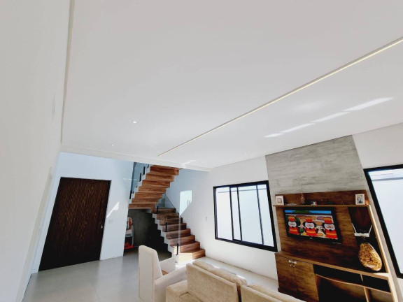 Imagem Casa com 3 Quartos à Venda, 300 m² em Piracangaguá - Taubaté Imagem Casa com 3 Quartos à Venda, 300 m² em Piracangaguá - Taubaté