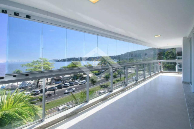 Apartamento com 4 Quartos à Venda, 271 m² em Charitas - Niterói