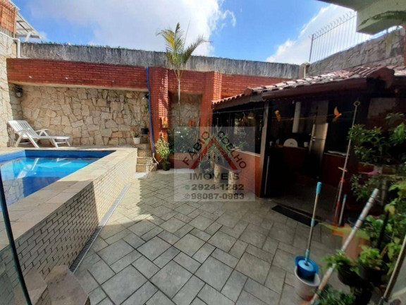 Casa com 4 Quartos à Venda, 250 m² em Cupecê - São Paulo