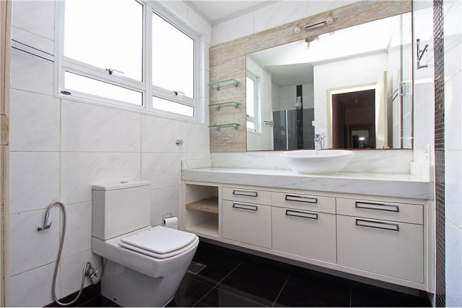 Imagem Apartamento com 3 Quartos à Venda, 105 m² em Rio Branco - Porto Alegre Imagem Apartamento com 3 Quartos à Venda, 105 m² em Rio Branco - Porto Alegre