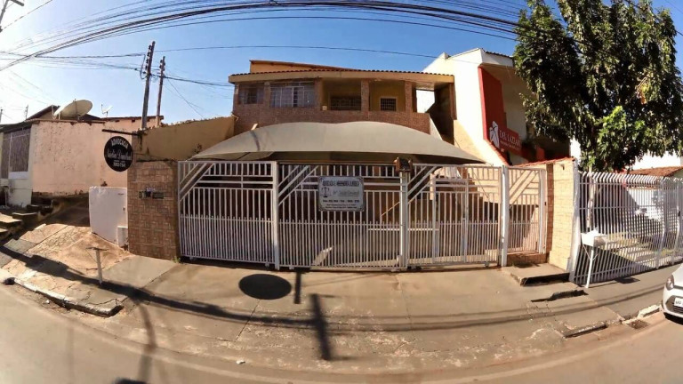 Imagem Sobrado com 1 Quarto à Venda, 485 m² em Centro-sul - Cuiabá Imagem Sobrado com 1 Quarto à Venda, 485 m² em Centro-sul - Cuiabá