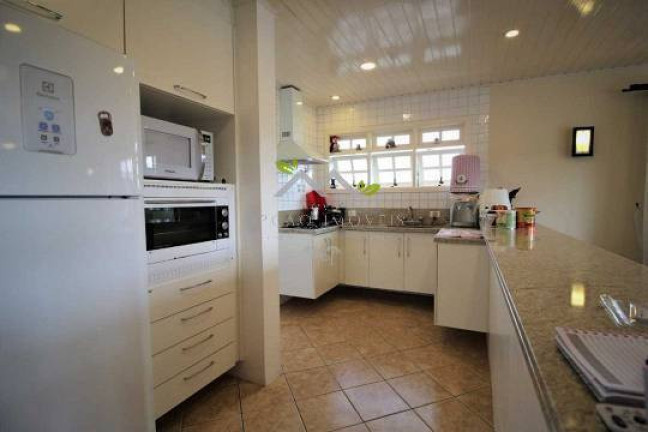 Imagem Casa com 3 Quartos à Venda, 270 m² em Vila Telma - Campos Do Jordão Imagem Casa com 3 Quartos à Venda, 270 m² em Vila Telma - Campos Do Jordão