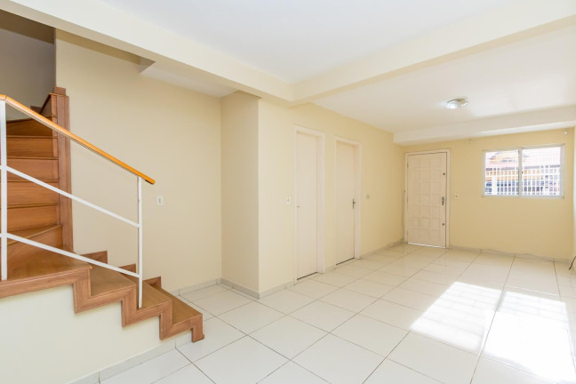Imagem Sobrado com 3 Quartos à Venda, 110 m² em Novo Mundo - Curitiba Imagem Sobrado com 3 Quartos à Venda, 110 m² em Novo Mundo - Curitiba