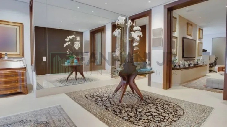 Imagem Casa com 6 Quartos à Venda, 1.300 m² em Jardim Europa - São Paulo Imagem Casa com 6 Quartos à Venda, 1.300 m² em Jardim Europa - São Paulo