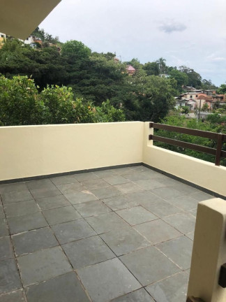 Imagem Casa com 4 Quartos à Venda, 242 m² em Cascata - Porto Alegre Imagem Casa com 4 Quartos à Venda, 242 m² em Cascata - Porto Alegre