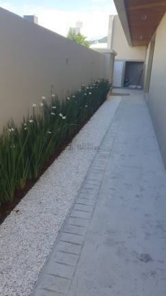 Imagem Casa com 3 Quartos à Venda, 230 m² em Centro - Camboriú Imagem Casa com 3 Quartos à Venda, 230 m² em Centro - Camboriú