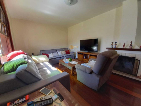 Imagem Casa com 3 Quartos à Venda, 171 m² em Várzea - Teresópolis Imagem Casa com 3 Quartos à Venda, 171 m² em Várzea - Teresópolis