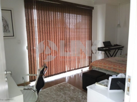 Imagem Imóvel com 3 Quartos à Venda, 288 m² em Sarandi - Porto Alegre Imagem Imóvel com 3 Quartos à Venda, 288 m² em Sarandi - Porto Alegre