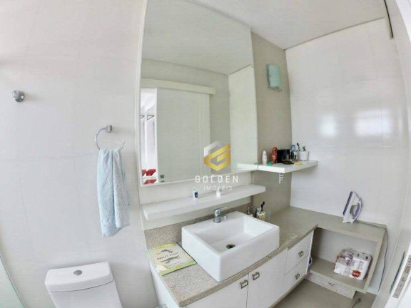 Imagem Sobrado com 3 Quartos à Venda, 180 m² em Centro - Balneário Camboriú Imagem Sobrado com 3 Quartos à Venda, 180 m² em Centro - Balneário Camboriú