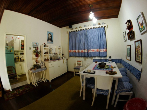 Imagem Imóvel com 3 Quartos à Venda, em Lagoa Da Conceição - Florianópolis Imagem Imóvel com 3 Quartos à Venda, em Lagoa Da Conceição - Florianópolis