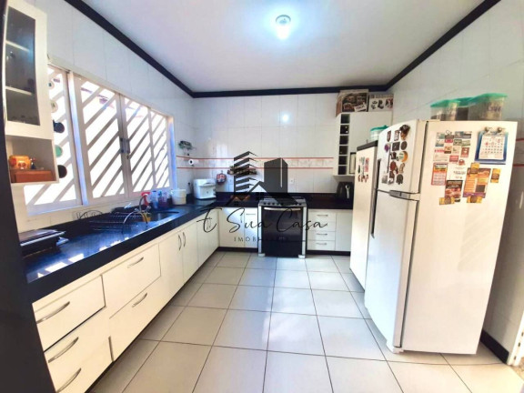 Imagem Casa com 5 Quartos à Venda, 360 m² em João Pinheiro - Belo Horizonte Imagem Casa com 5 Quartos à Venda, 360 m² em João Pinheiro - Belo Horizonte