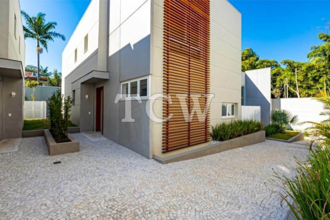 Casa de Condomínio com 4 Quartos à Venda, 420 m² em Granja Julieta - São Paulo