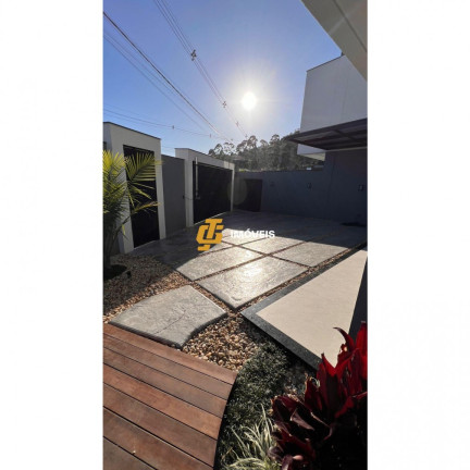 Imagem Sobrado com 4 Quartos à Venda, em Terras Altas - Camboriú Imagem Sobrado com 4 Quartos à Venda, em Terras Altas - Camboriú