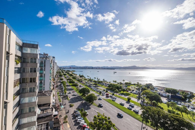Imagem Apartamento com 3 Quartos à Venda, 262 m² em Centro - Florianópolis Imagem Apartamento com 3 Quartos à Venda, 262 m² em Centro - Florianópolis