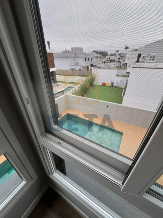 Imagem Sobrado com 4 Quartos à Venda, 270 m² em Santa Regina - Camboriú Imagem Sobrado com 4 Quartos à Venda, 270 m² em Santa Regina - Camboriú