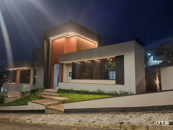 Imagem Casa com 3 Quartos à Venda, 468 m² em Pedra Branca - Palhoça Imagem Casa com 3 Quartos à Venda, 468 m² em Pedra Branca - Palhoça