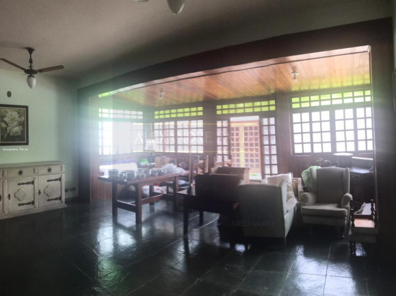 Imagem Casa com 3 Quartos à Venda, 300 m² em Centro - São Sebastião