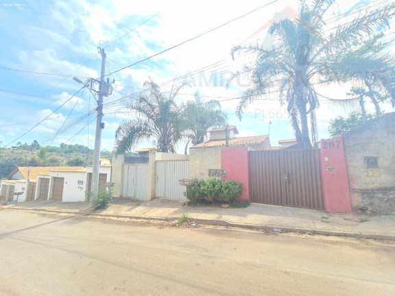Imagem Casa com 2 Quartos à Venda, 47 m² em Planalto - Mateus Leme