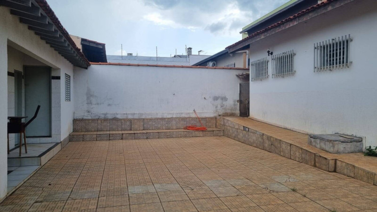 Imagem Casa com 5 Quartos à Venda, em Boa Esperança - Cuiabá Imagem Casa com 5 Quartos à Venda, em Boa Esperança - Cuiabá