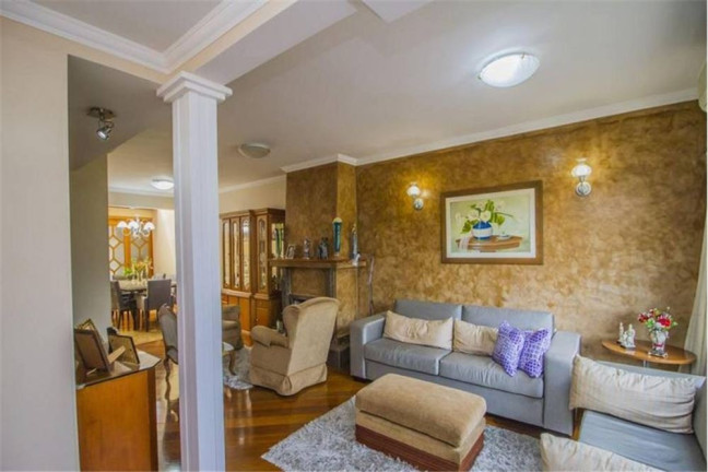 Imagem Casa com 3 Quartos à Venda, em Ipanema - Porto Alegre Imagem Casa com 3 Quartos à Venda, em Ipanema - Porto Alegre