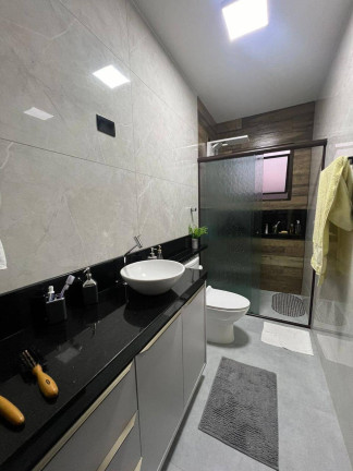 Imagem Casa com 4 Quartos à Venda, 240 m² em Balneário - Florianópolis Imagem Casa com 4 Quartos à Venda, 240 m² em Balneário - Florianópolis