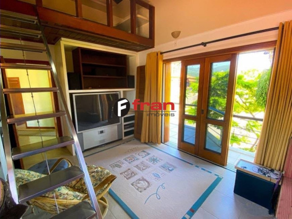 Imagem Casa com 3 Quartos à Venda, 450 m² em Córrego Grande - Florianópolis