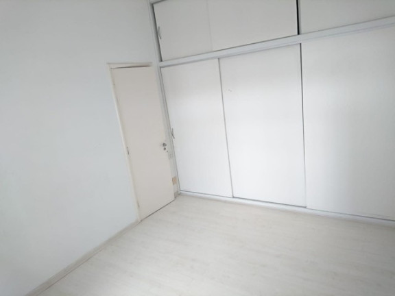 Imagem Imóvel com 3 Quartos à Venda, 130 m² em Icaraí - Niterói Imagem Imóvel com 3 Quartos à Venda, 130 m² em Icaraí - Niterói