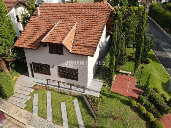 Imagem Casa com 4 Quartos à Venda, 190 m² em Região Do Alto Do Capivari - Campos Do Jordão Imagem Casa com 4 Quartos à Venda, 190 m² em Região Do Alto Do Capivari - Campos Do Jordão